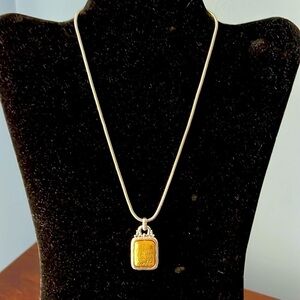 Dorlan Silver pendant necklace- 18 inch chain